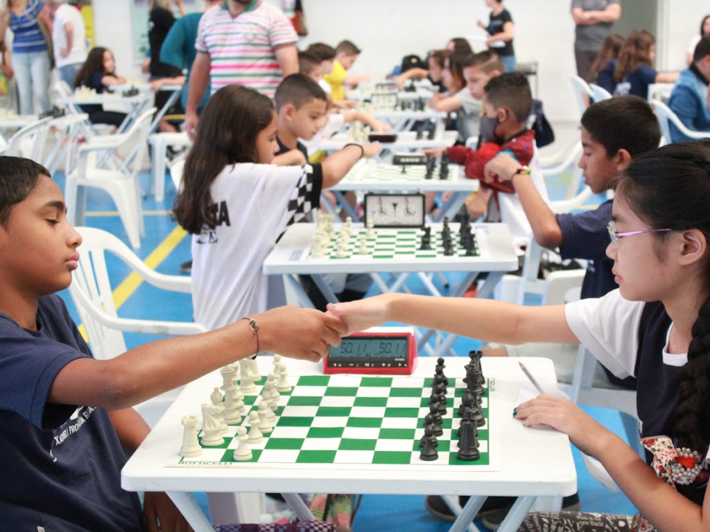 Torneio Super Cérebro de Xadrez movimenta a Biblioteca Pública no
